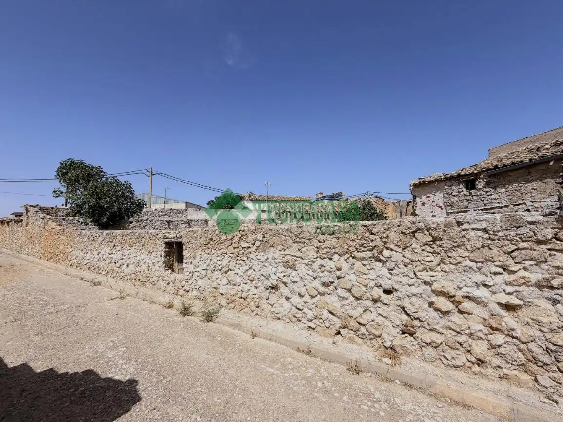 Houses for sale in Portalrubio de Guadamejud