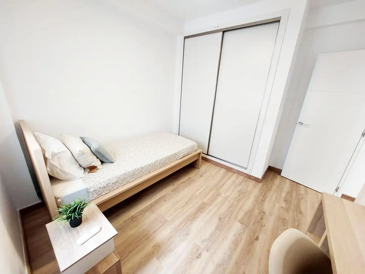 Habitación de Piso en venta en Benalmádena con Aire acondicionado, Terraza y Piscina comunitaria