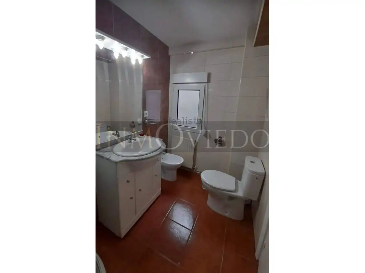 Bathroom of Flat for sale in Oviedo 