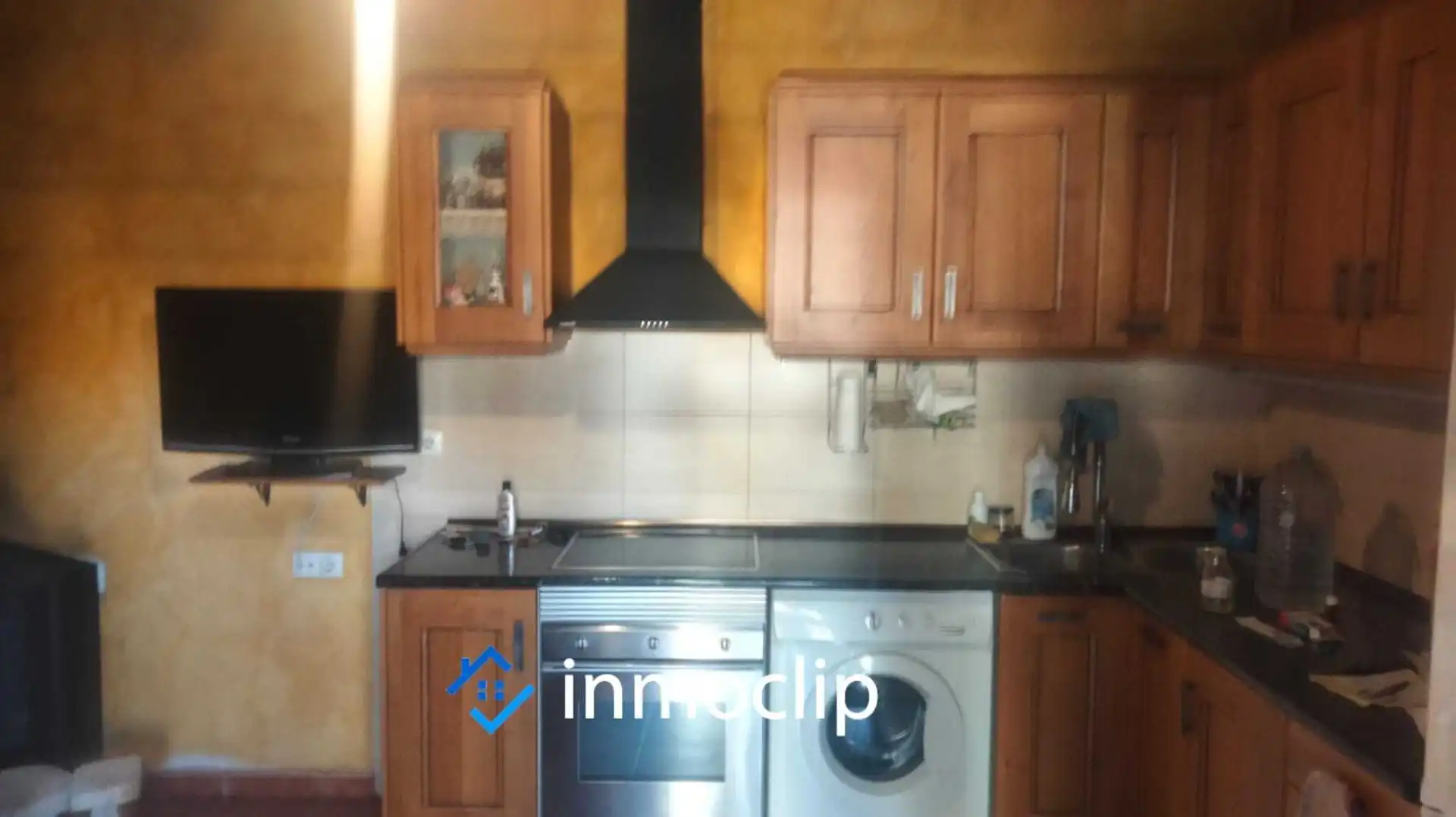 Kitchen of Buildings for sale in Puente del Congosto