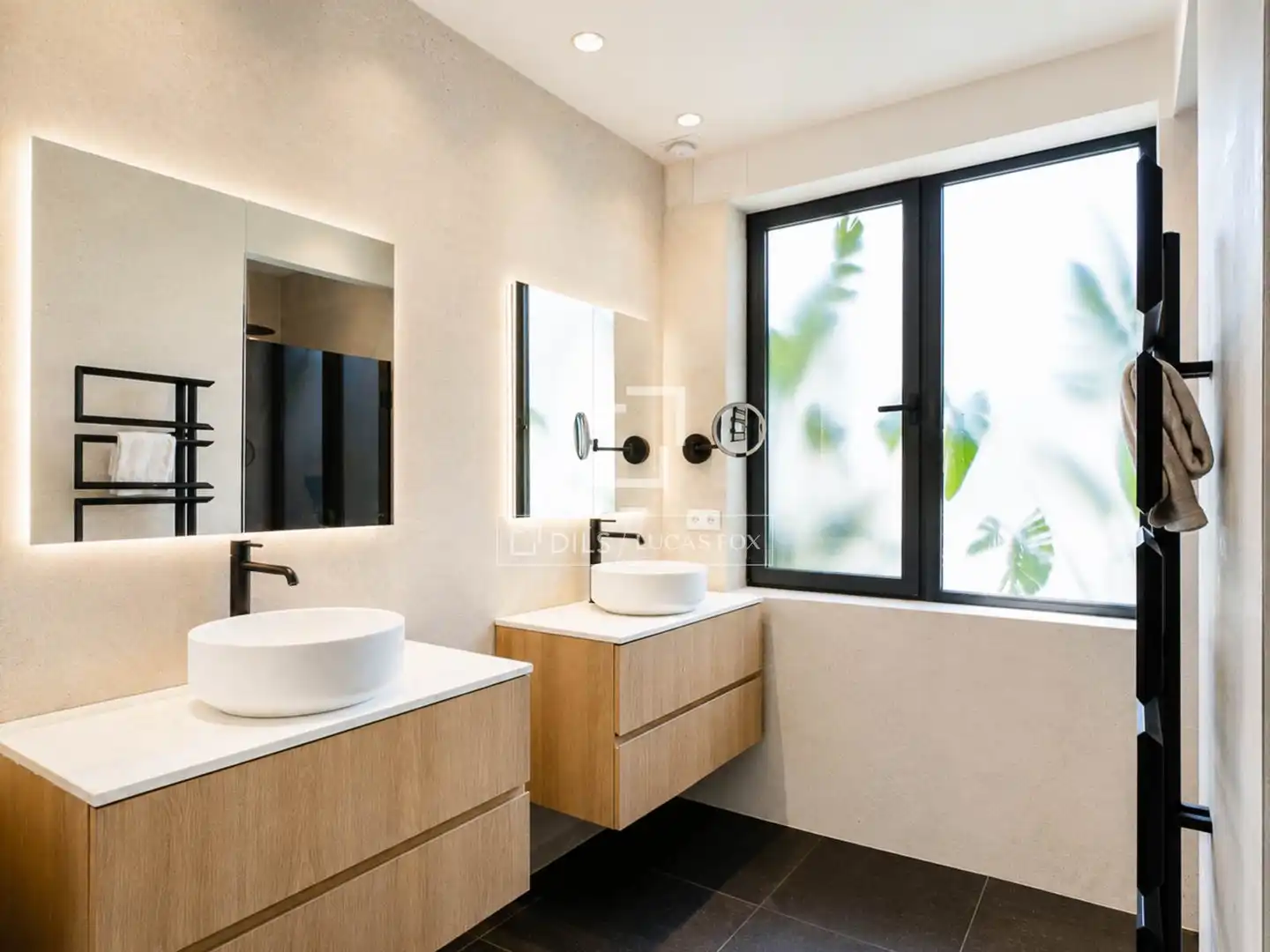 Bany de Casa o xalet en venda en Barcelona amb Aire condicionat, Jardí privat i Terrassa