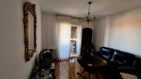 Living room of Flat for sale in Alcalá de Henares  with Air Conditioner, Heating and Furnished