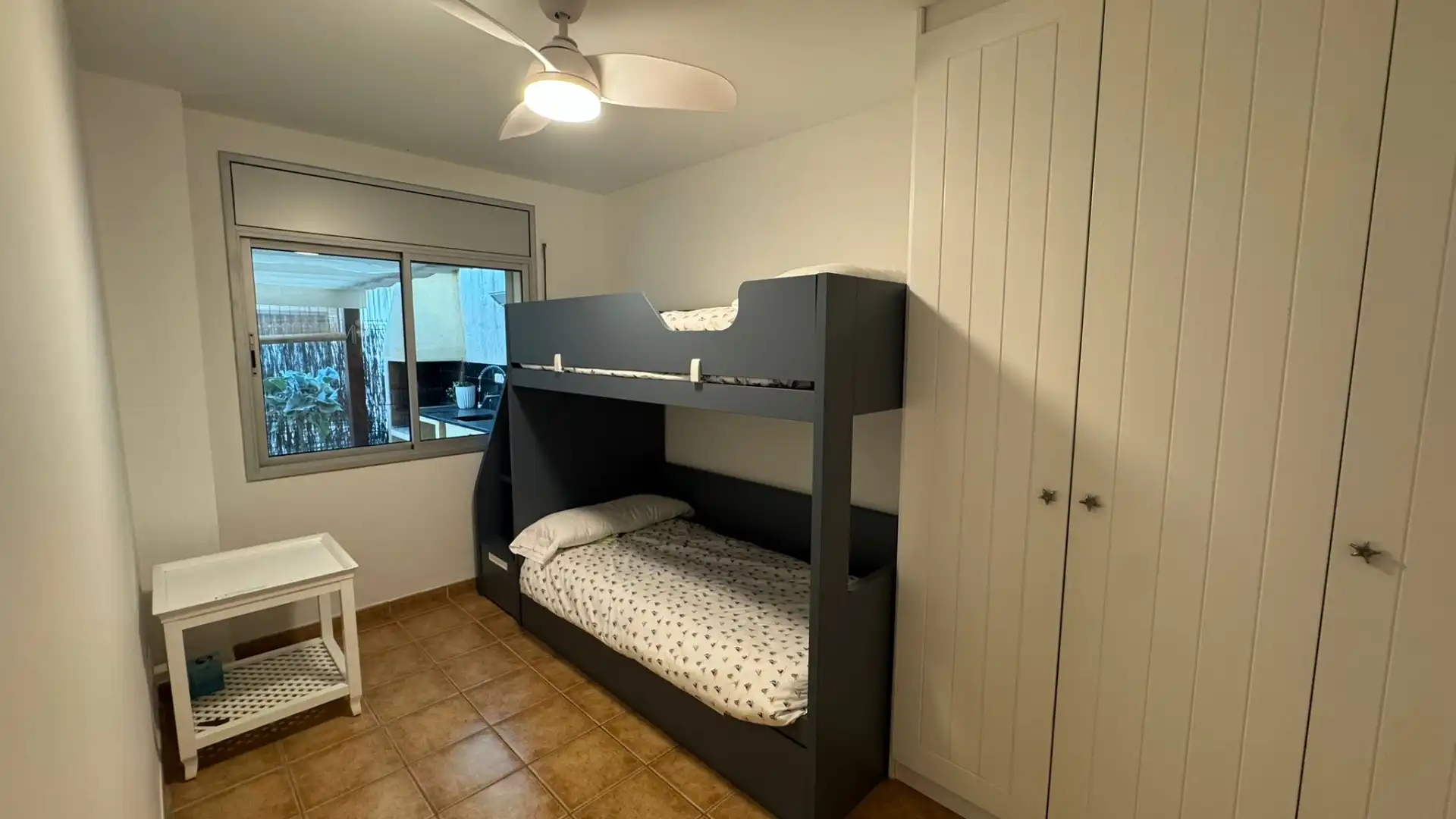 Bedroom of Apartments for sale in Llançà  with Air Conditioner, Heating and Private garden