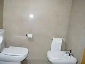 Baño de Ático en venta en Granada con Aire acondicionado, Calefacción y Parquet