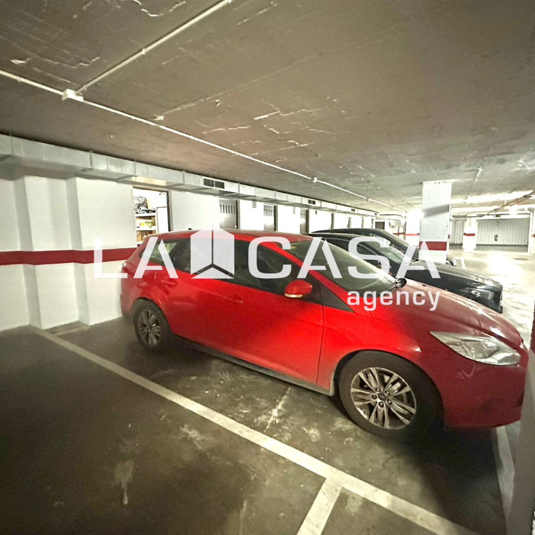 Aparcament de Garatge en venda en  Sevilla Capital