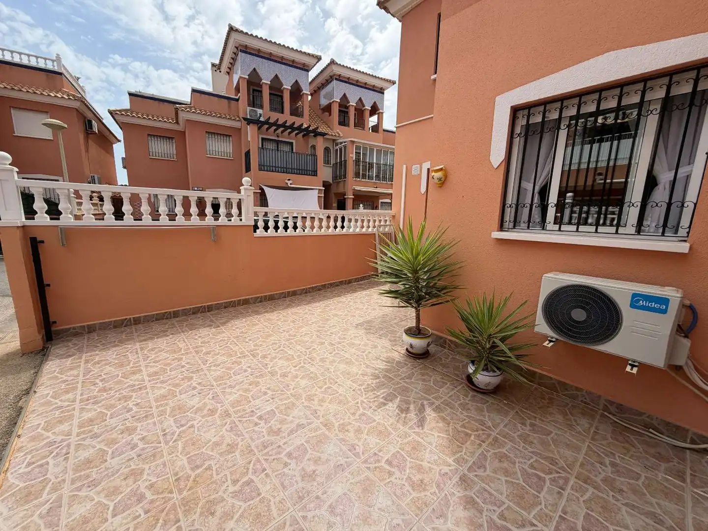 Terrasse von Wohnungen zum Verkauf in Orihuela mit Klimaanlage, Schwimmbad und Möbliert