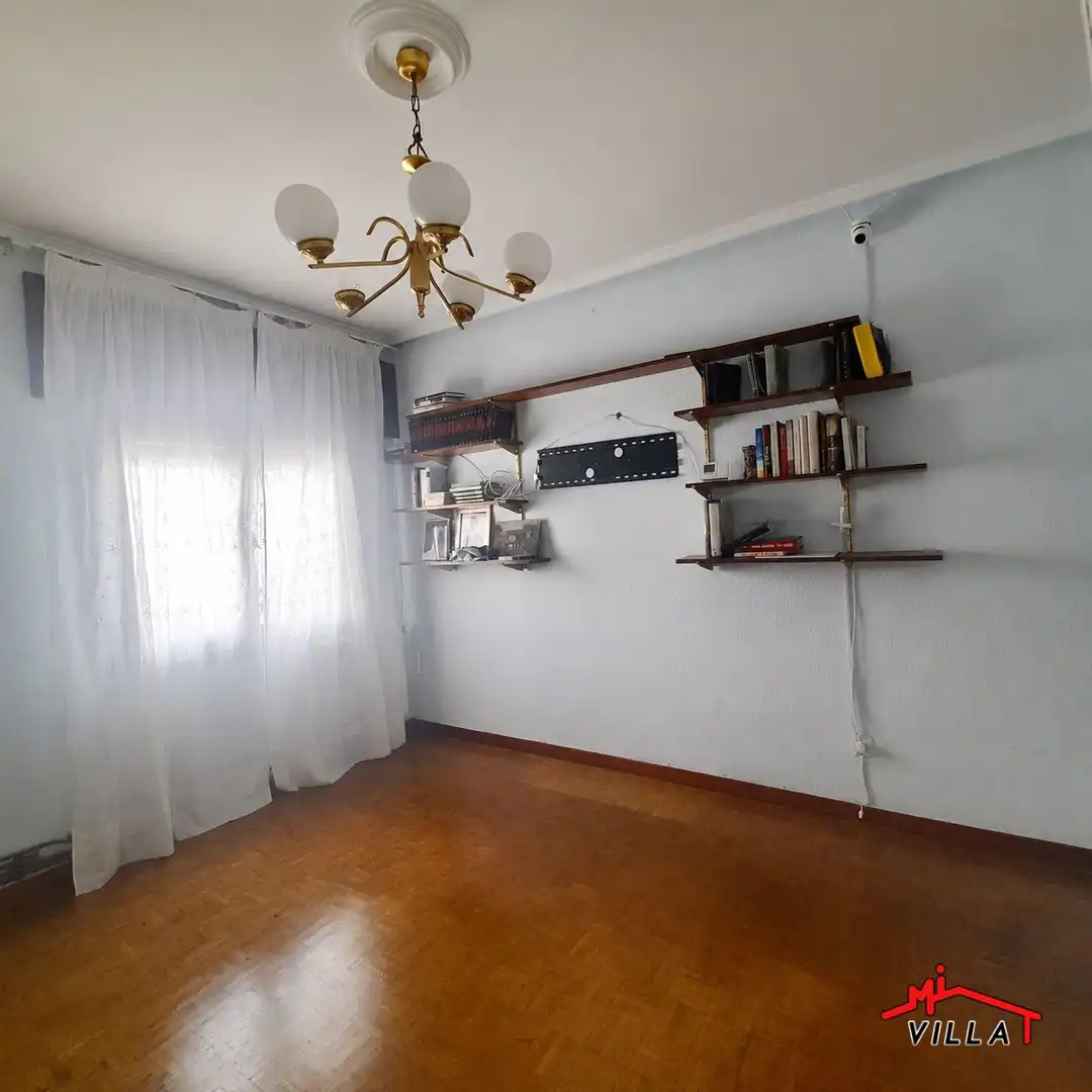 Living room of Flat for sale in Laredo  with Heating and Balcony