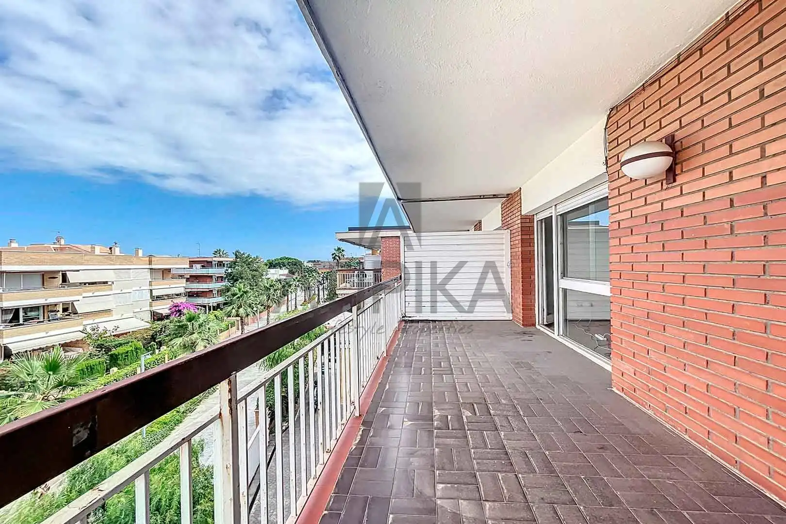 Exterior view of Flat for sale in Castelldefels  with Terrace, Storage room and Oven