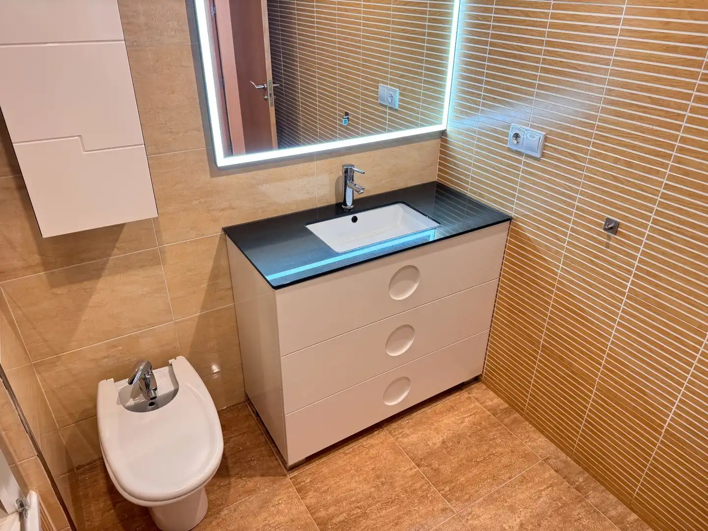Baño de Ático en venta en Roquetas de Mar con Aire acondicionado, Calefacción y Trastero