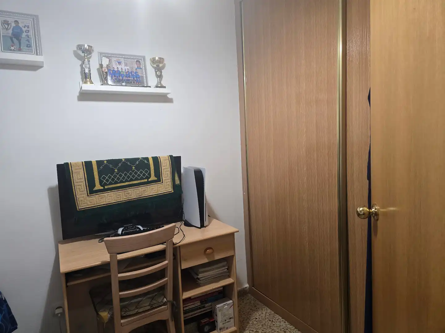 Bedroom of Houses for sale in Zaragoza  with Terrace, Furnished and Oven