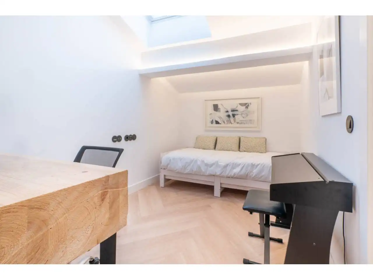 Dormitori de Casa o xalet en venda en Donostia - San Sebastián  amb Aire condicionat, Calefacció i Jardí privat
