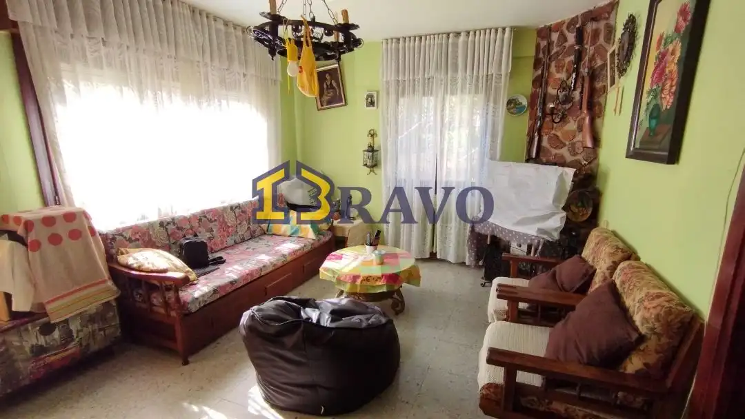 Sala d'estar de Casa o xalet en venda en Valle de Tobalina amb Calefacció, Jardí privat i Moblat