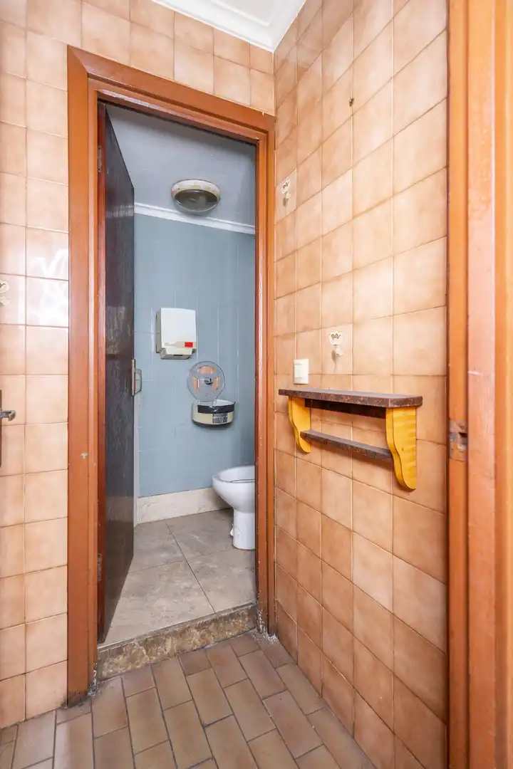 Badezimmer von Geschaftsraum zum Verkauf in Langreo