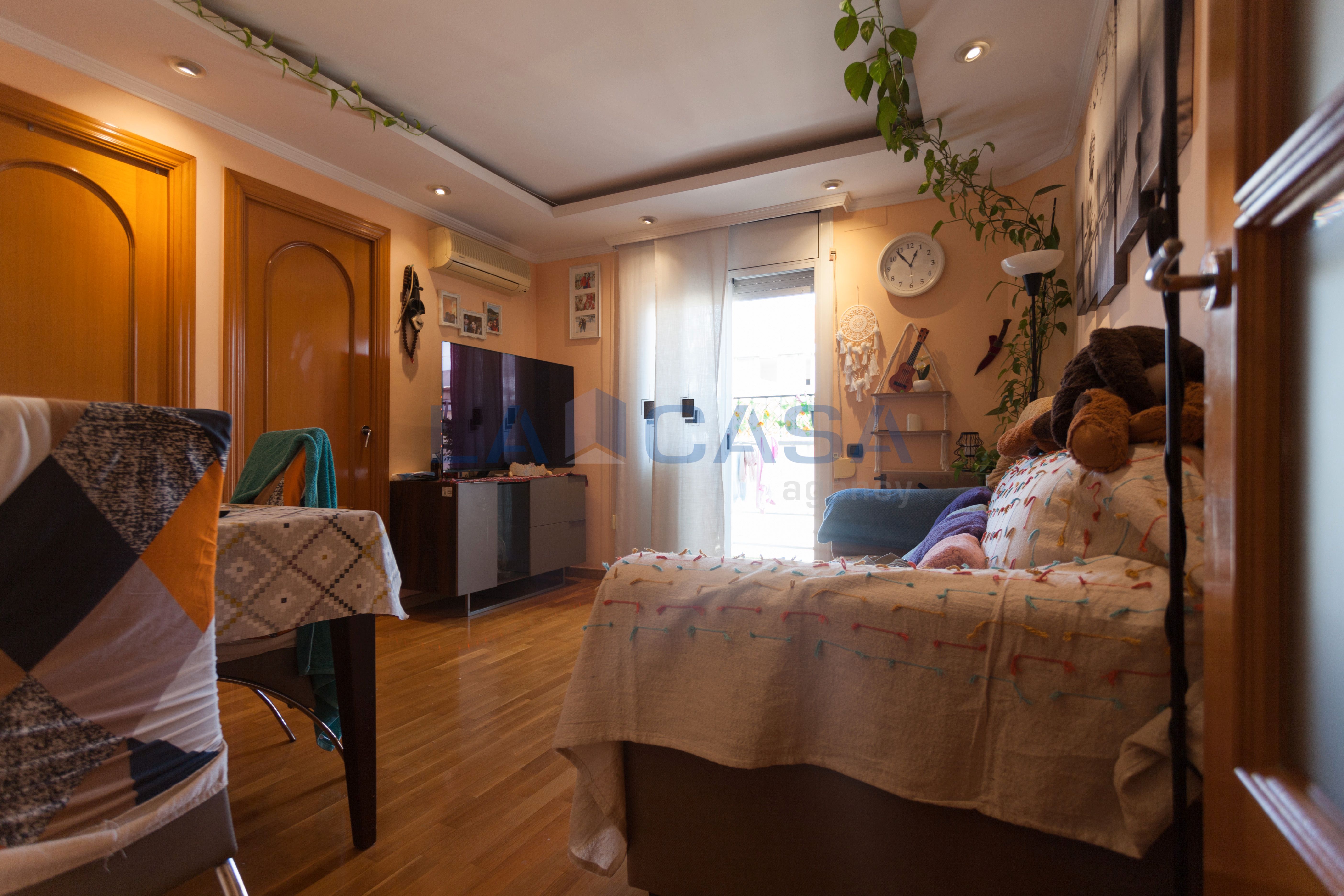 Dormitori de Pis en venda en L'Hospitalet de Llobregat amb Balcó