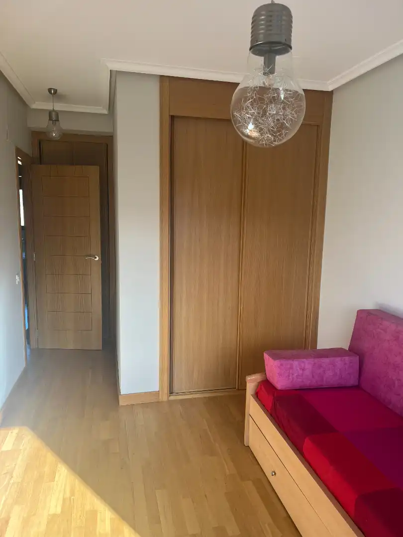 Bedroom of Attic for rent in  Logroño  with Air Conditioner, Heating and Parquet flooring