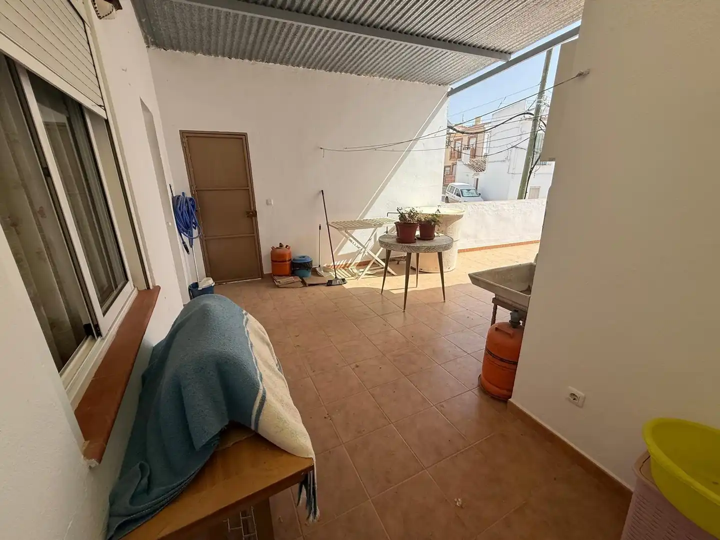 Vista exterior de Casa o xalet en venda en Encinas Reales amb Moblat i Balcó