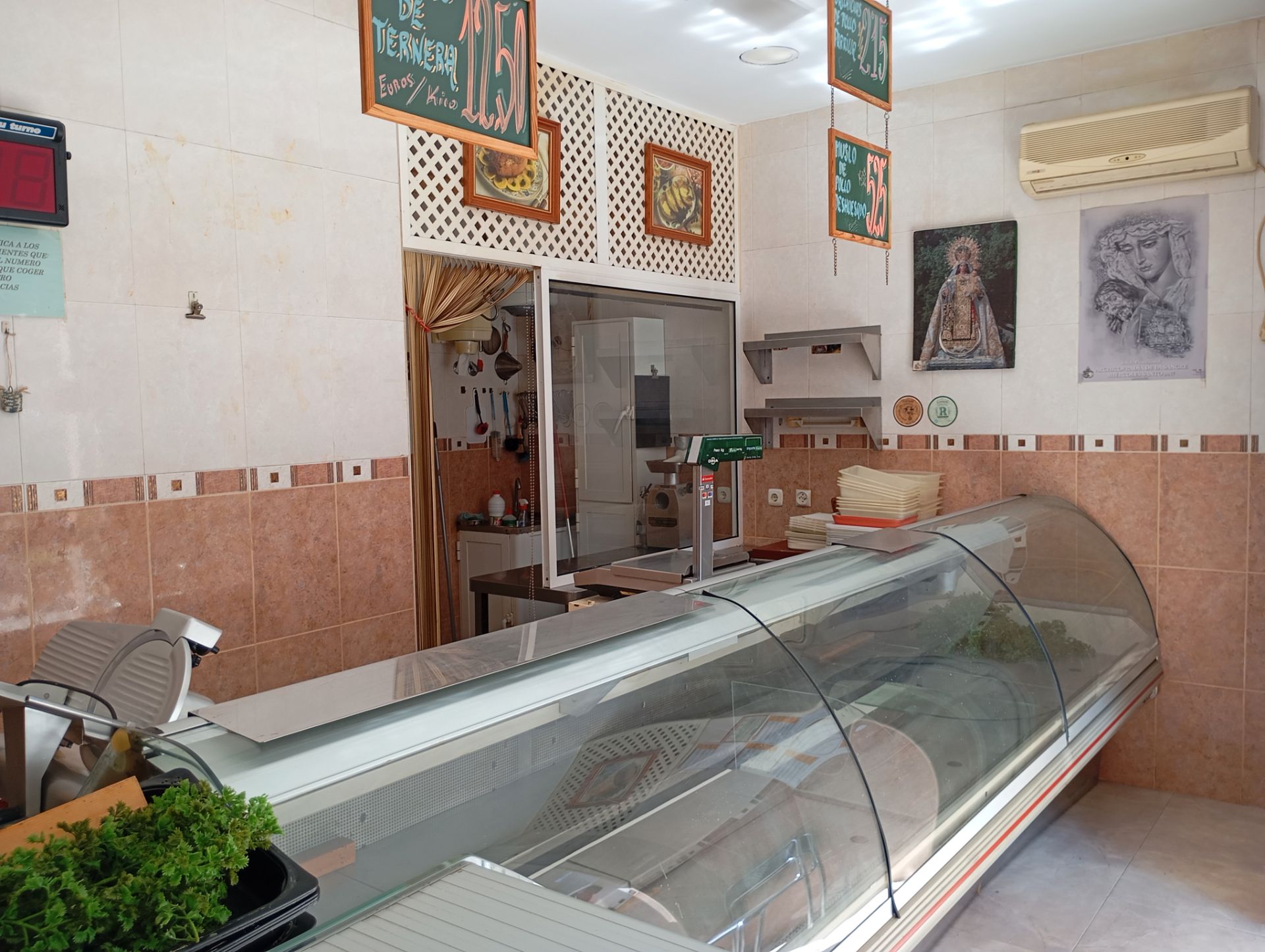 Local en venta en Málaga Capital con Terraza y Amueblado