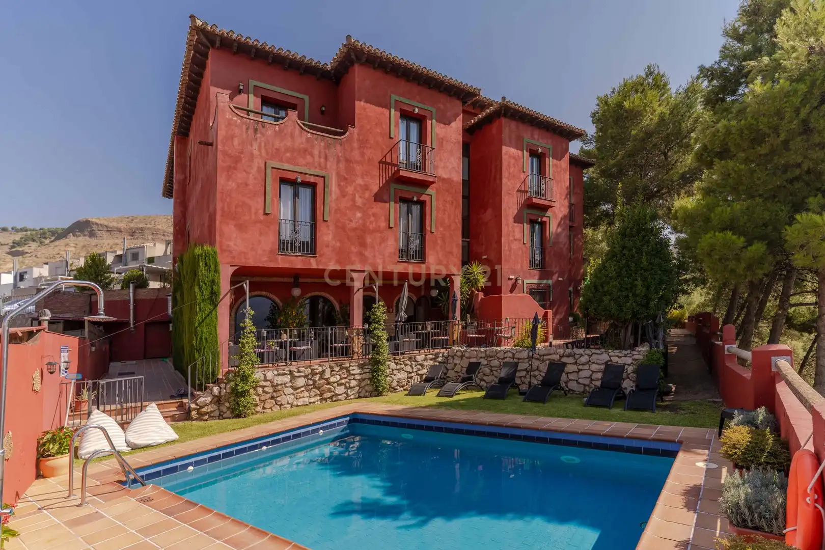 Vista exterior de Edificio en venta en Cenes de la Vega con Piscina comunitaria