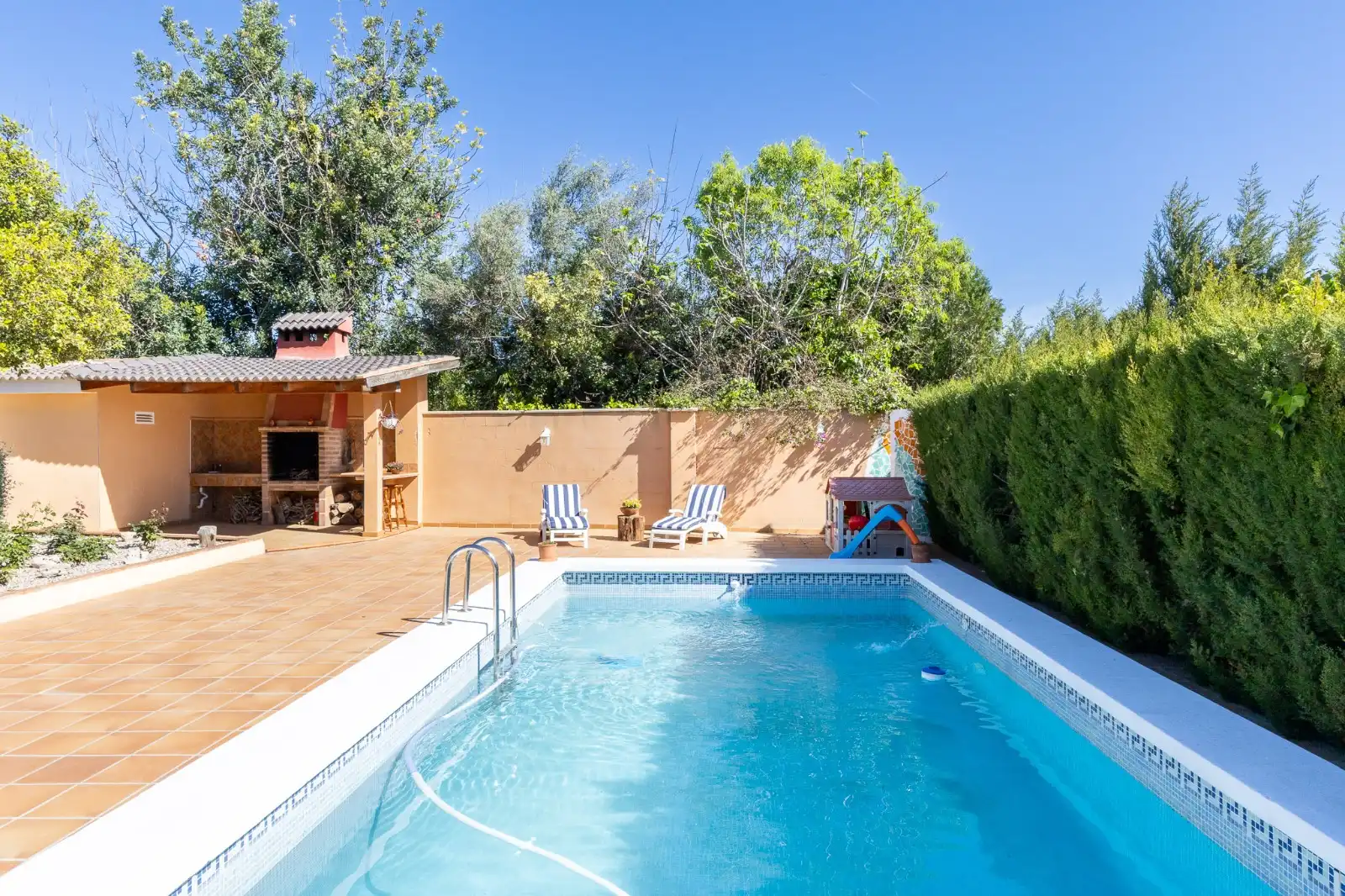 Piscina de Casa o xalet en venda en Montserrat amb Aire condicionat, Calefacció i Jardí privat