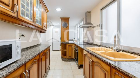 Foto 2 de Piso en venta en Carrer de Campoamor, Ciutat Jardí, Valencia Capital