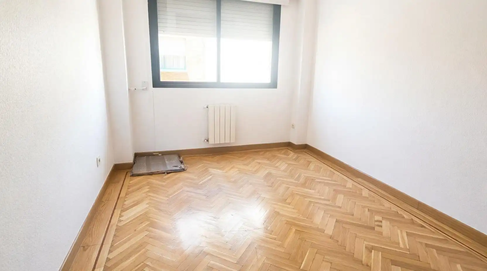 Bedroom of Flat for rent in Madrid  with Community pool