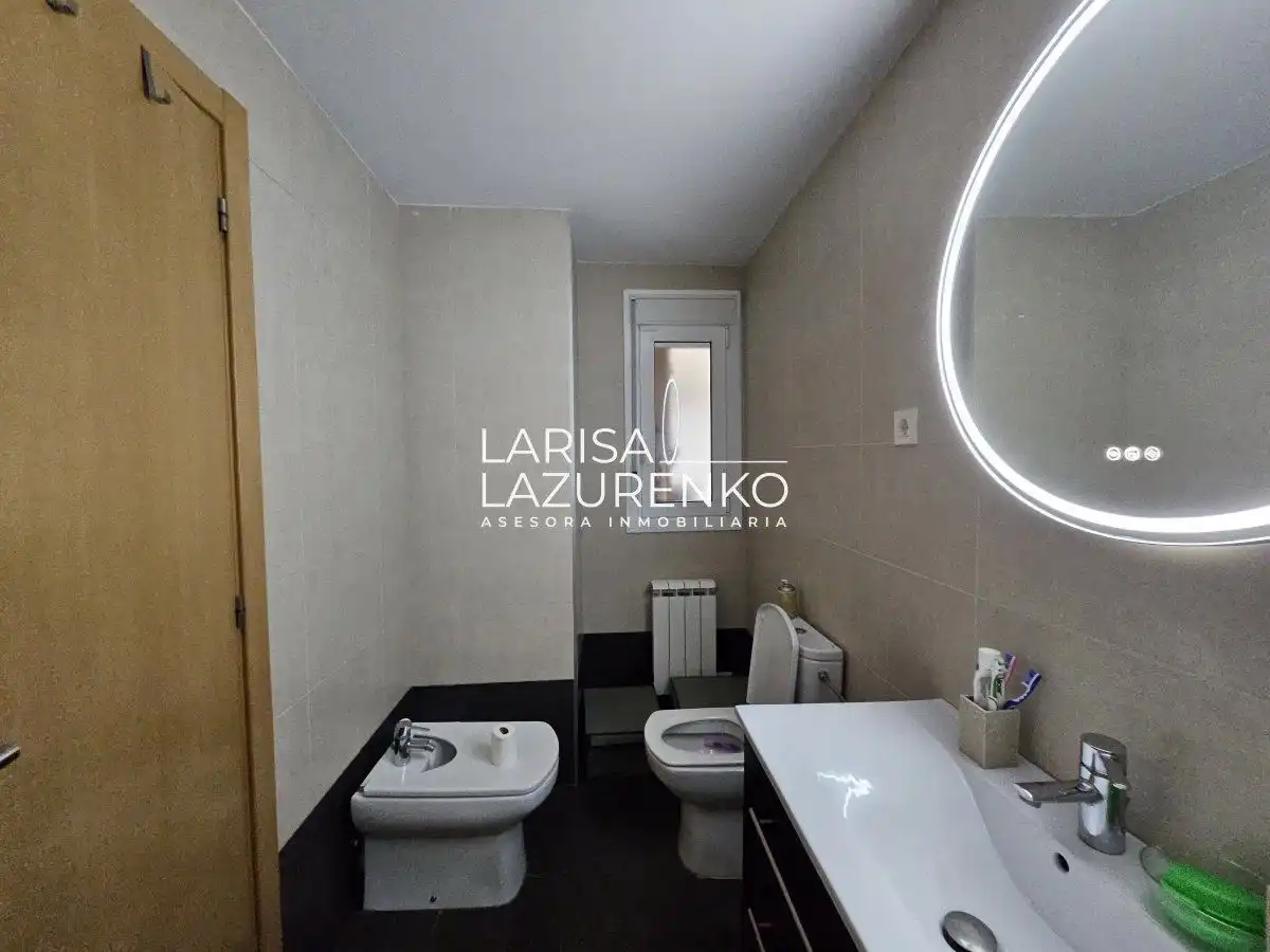 Bathroom of Flat for sale in Cambrils  with Air Conditioner, Heating and Balcony