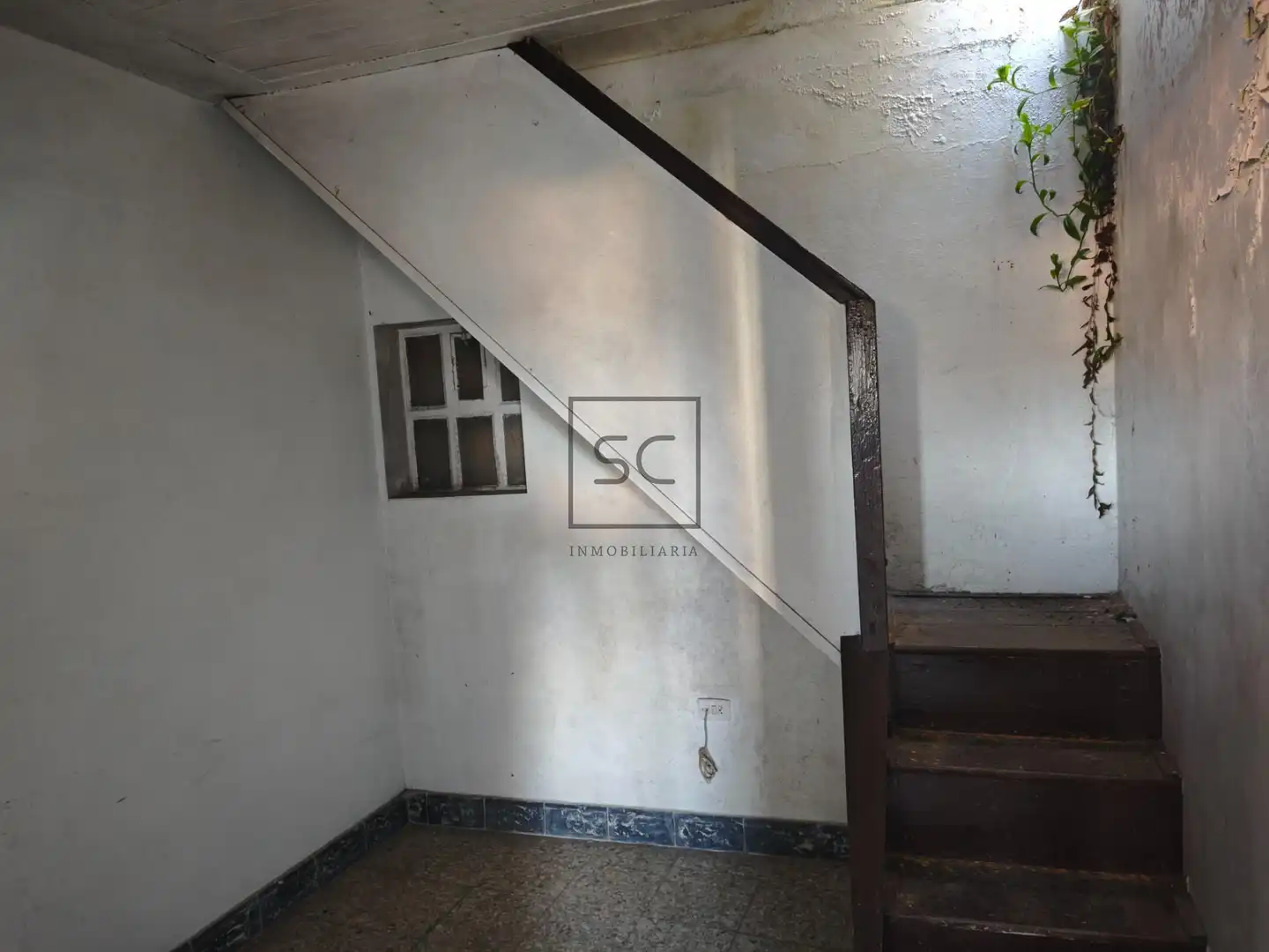 Maisonette zum Verkauf in Miño mit Terrasse, Abstellraum und Balkon