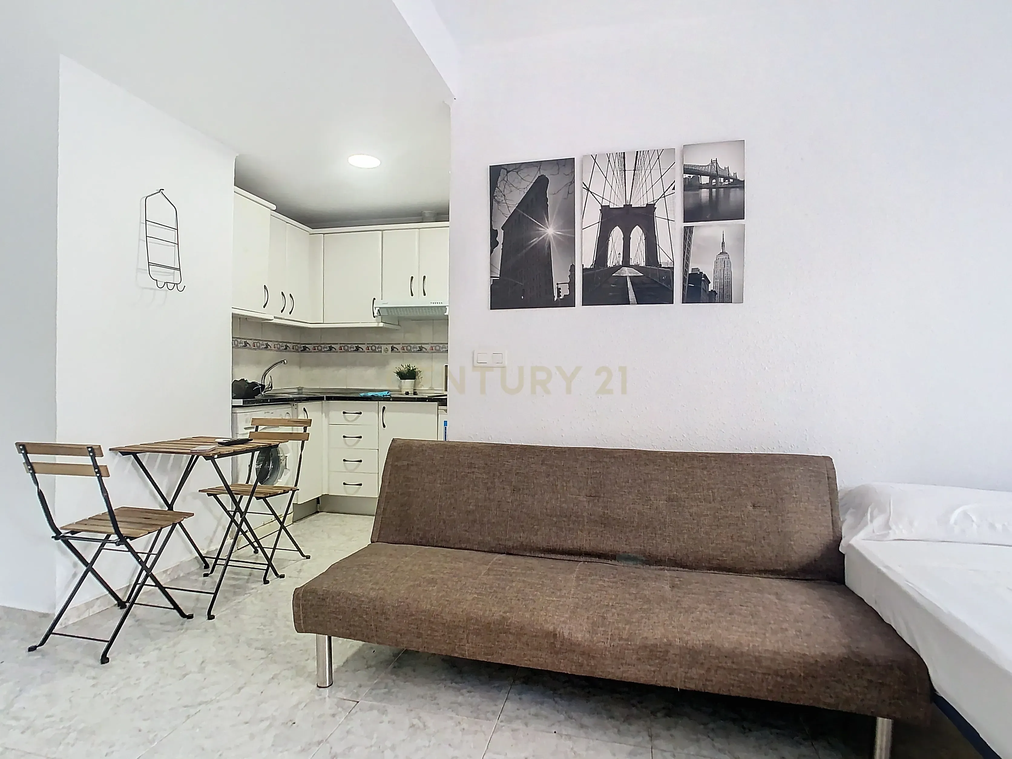 Living room of Study for sale in Benalmádena  with Air Conditioner, Private garden and Furnished