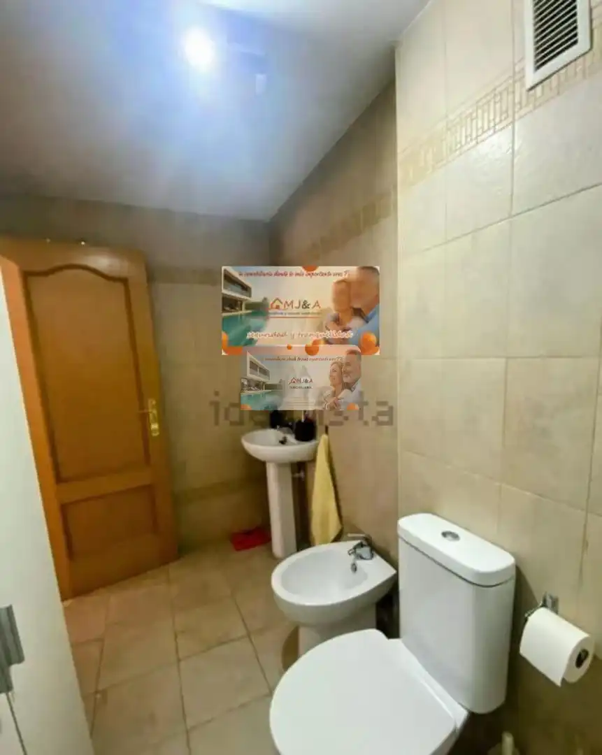 Bany de Pis en venda en Castellón de la Plana / Castelló de la Plana amb Terrassa, Forn i Balcó