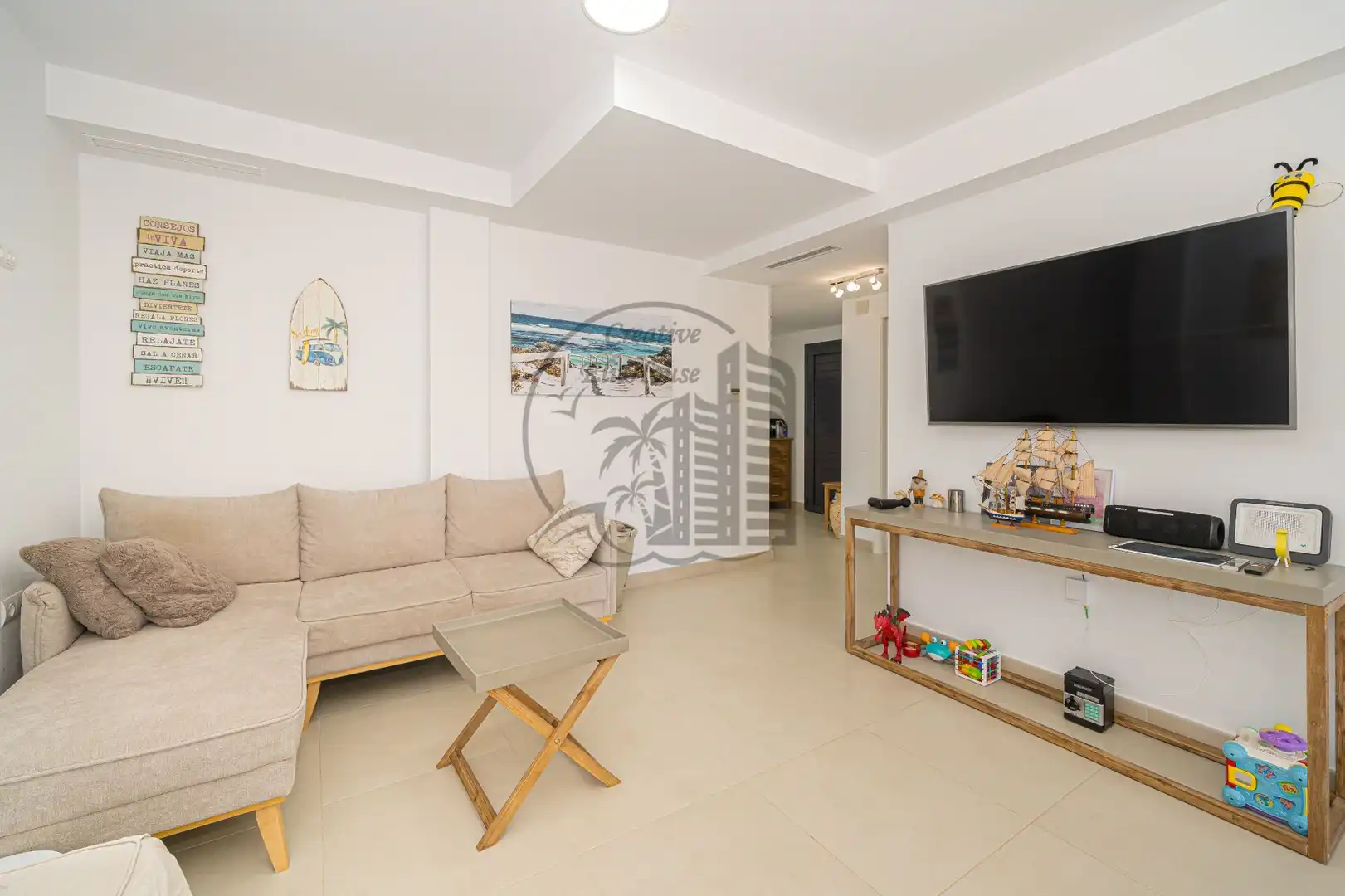 Sala de estar de Casa o chalet en venta en La Nucia con Jardín privado y Piscina