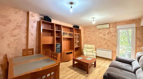 Foto 2 de Piso de alquiler en Calle V&#xed;a Carpetana, Los Cármenes, Madrid