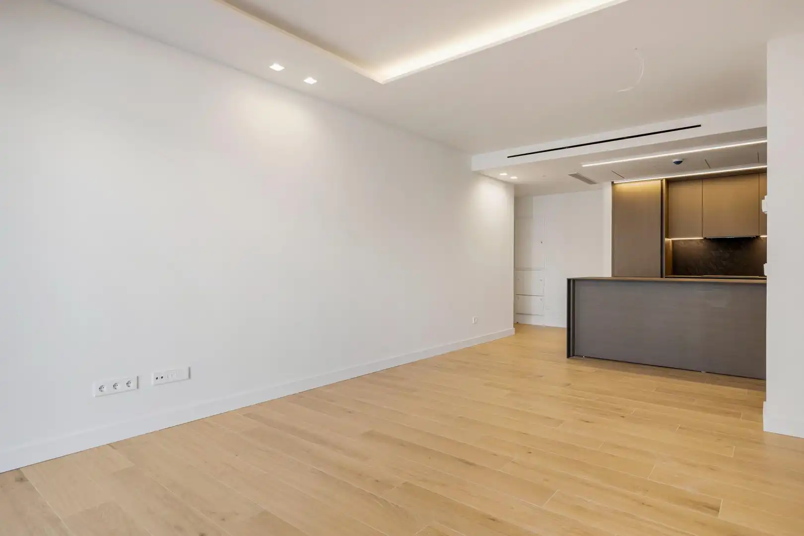 Apartamento con piscina en venta en Puerto Deportivo, imagen 8