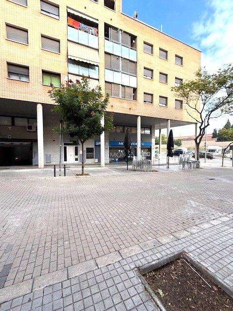Vista exterior de Garatge en venda en Sant Boi de Llobregat