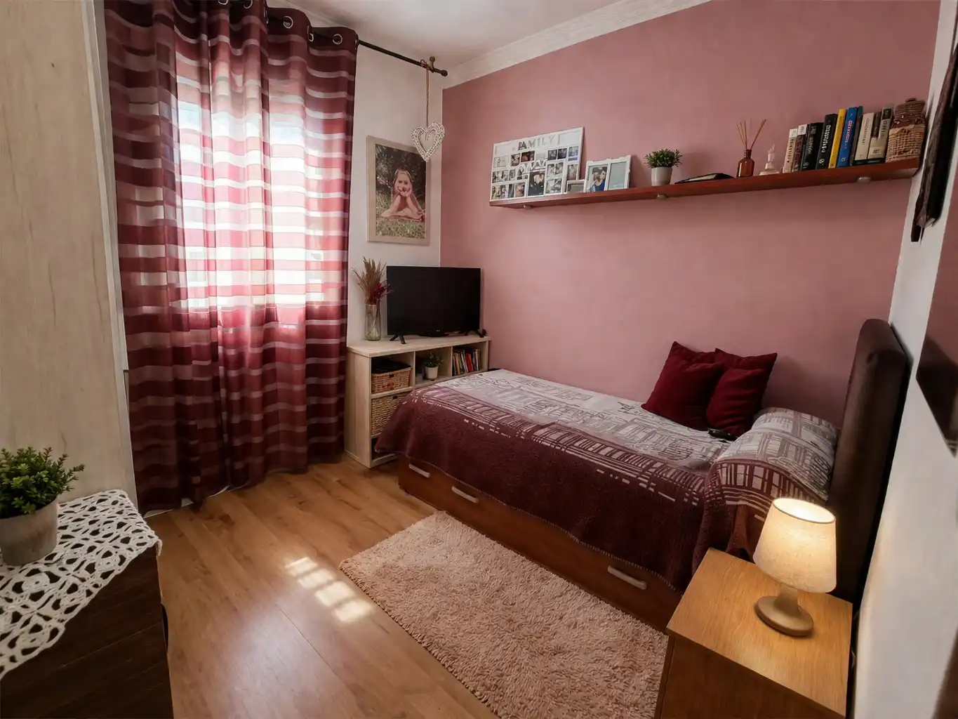 Bedroom of Flat for sale in Burgos  with Heating, Oven and Washing machine