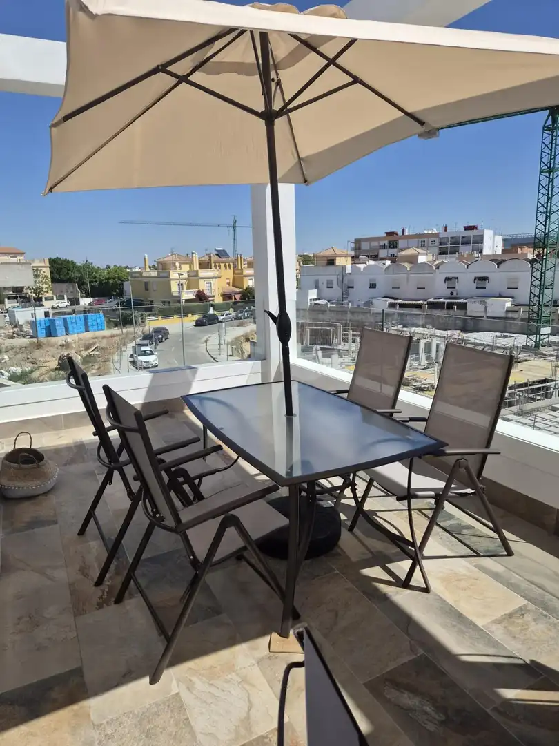 Terrassa de Pis de lloguer en Sanlúcar de Barrameda amb Aire condicionat, Terrassa i Moblat