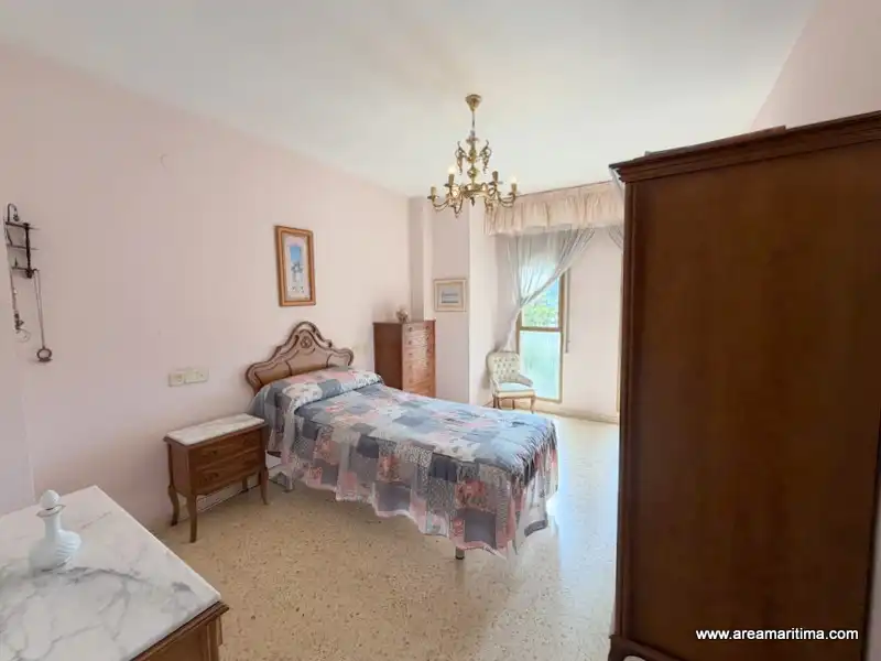 Habitación de Piso en venta en Valencia con Aire acondicionado, Calefacción y Horno