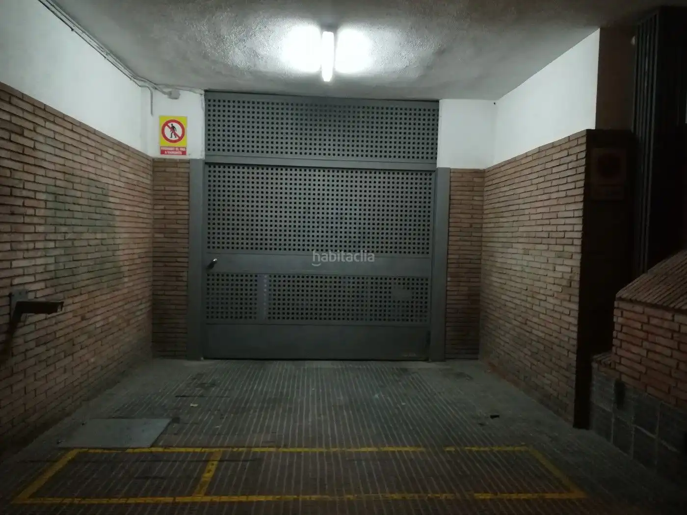 Einzelparkplatz zur Miete in Carrer de la Torre 5