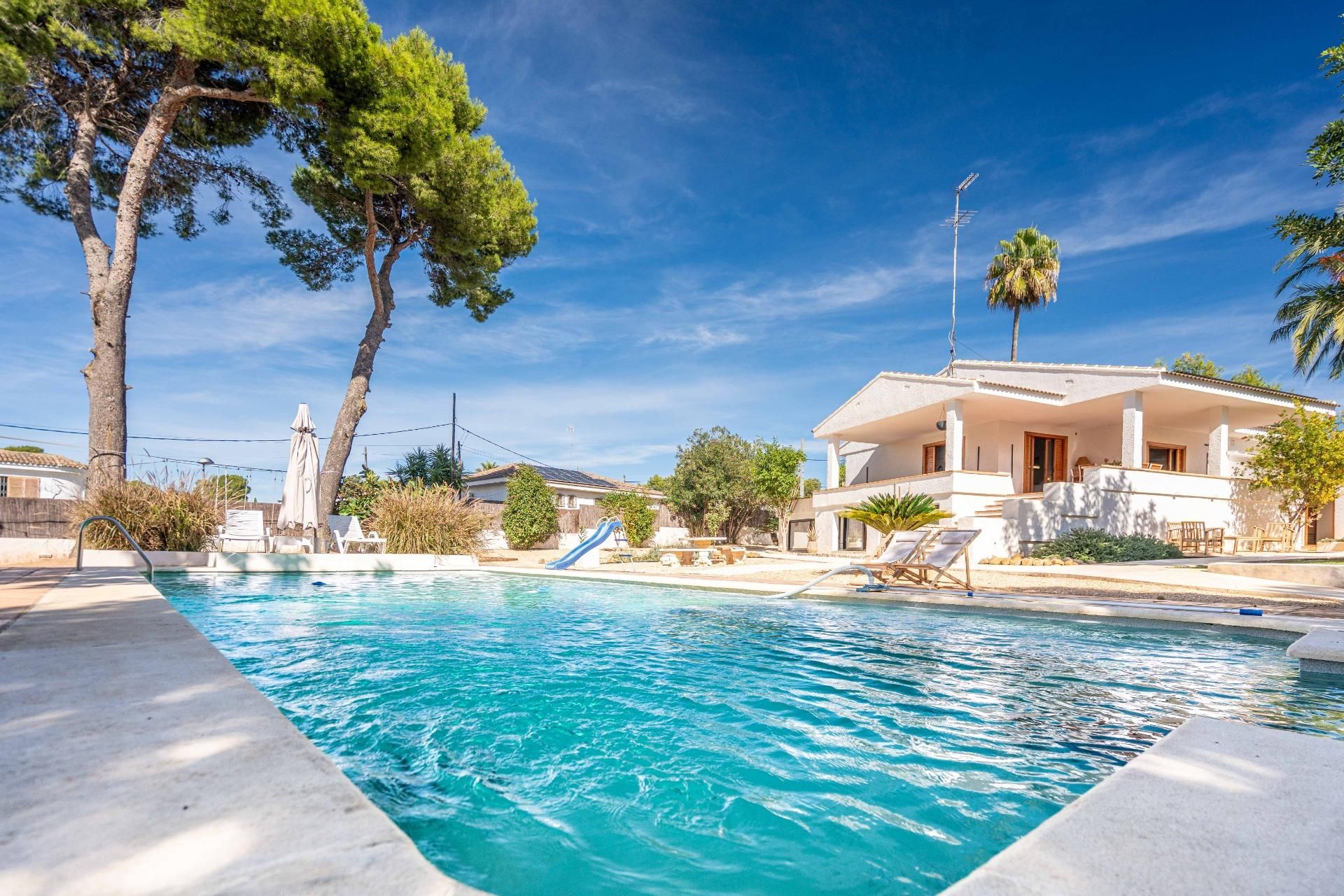 Piscina de Casa o xalet en venda en Paterna amb Calefacció, Jardí privat i Parquet