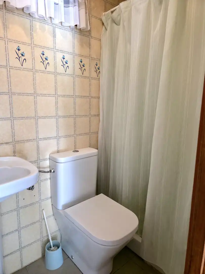 Bany de Casa o xalet en venda en Pomar de Valdivia amb Calefacció, Jardí privat i Terrassa