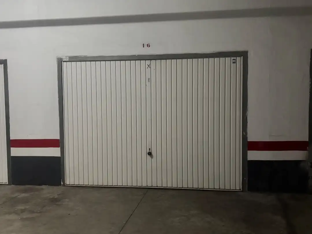 Parkplatz von Garage zur Miete in Adeje