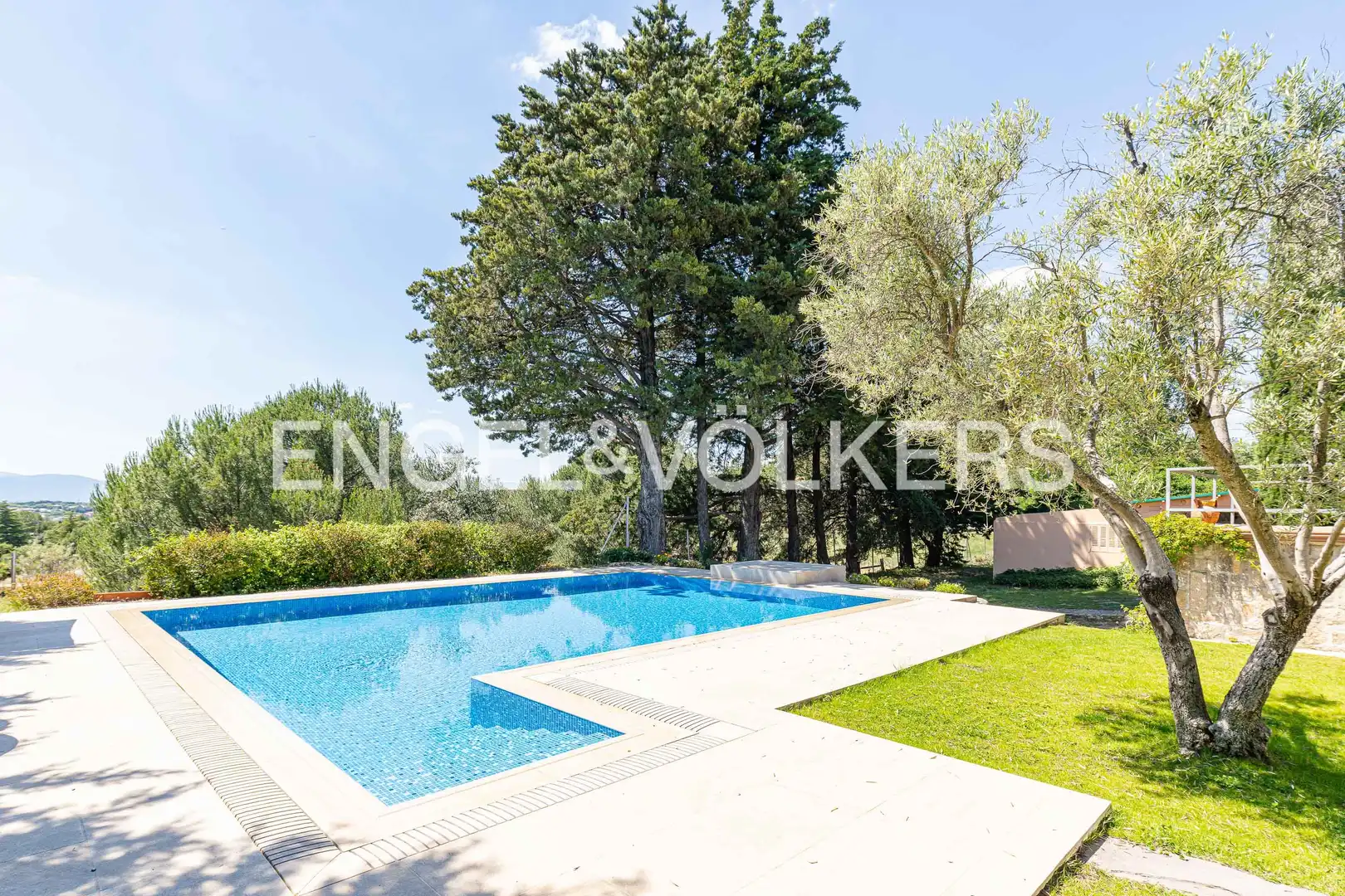 Piscina de Casa o chalet en venta en Galapagar con Aire acondicionado, Calefacción y Jardín privado