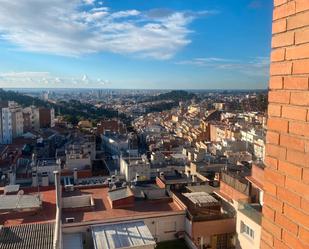 Vista exterior de Pis de lloguer en  Barcelona Capital amb Forn, Rentadora i Balcó