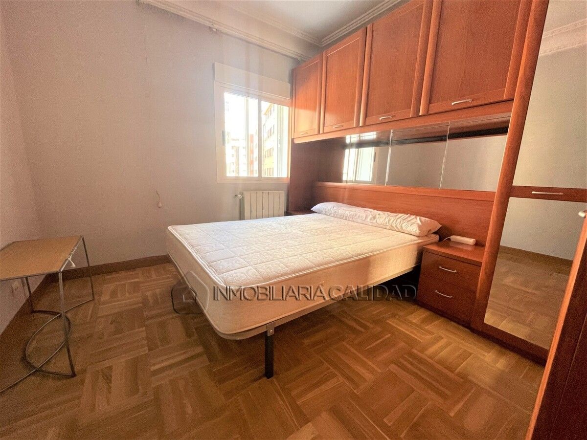 Dormitori de Pis en venda en Burgos Capital amb Calefacció