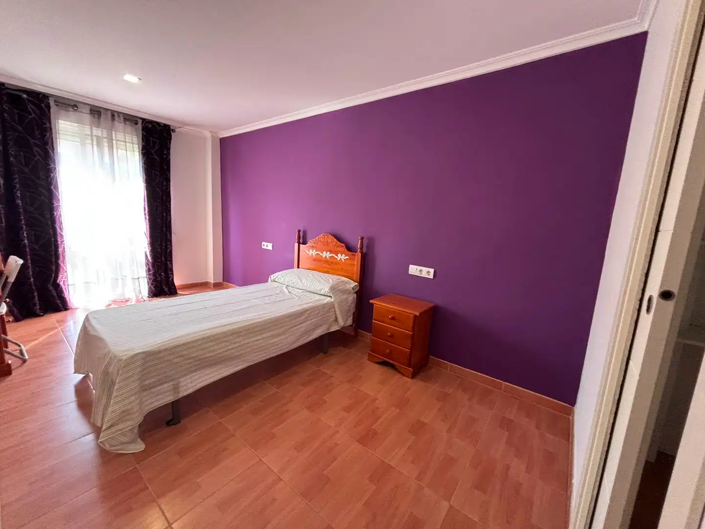 Bedroom of Flat for rent in Burjassot  with Furnished, Oven and Washing machine