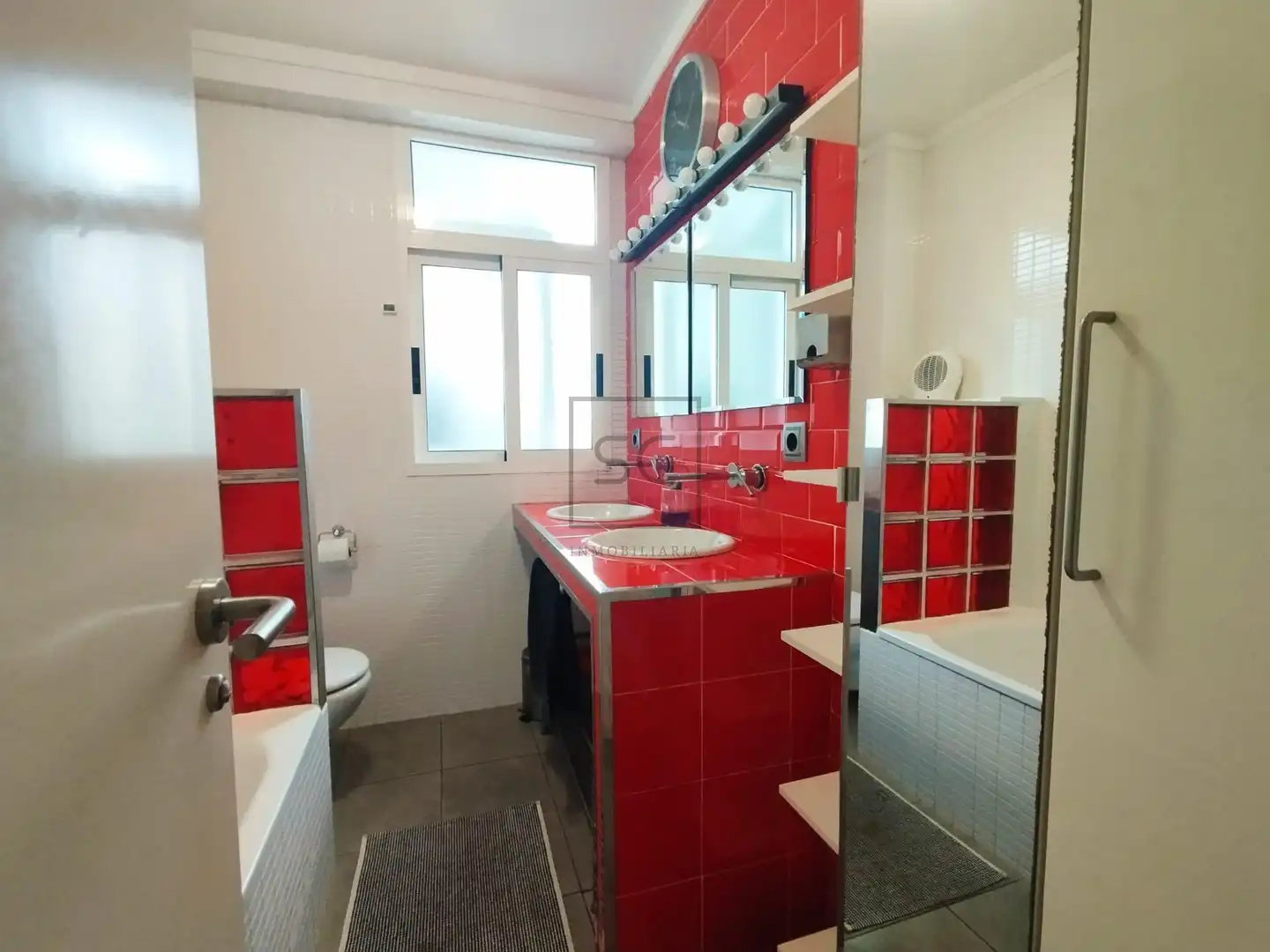 Bathroom of Flat for rent in Ferrol  with Heating and Furnished