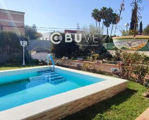 Piscina de Casa o xalet en venda en Espartinas amb Aire condicionat, Terrassa i Piscina