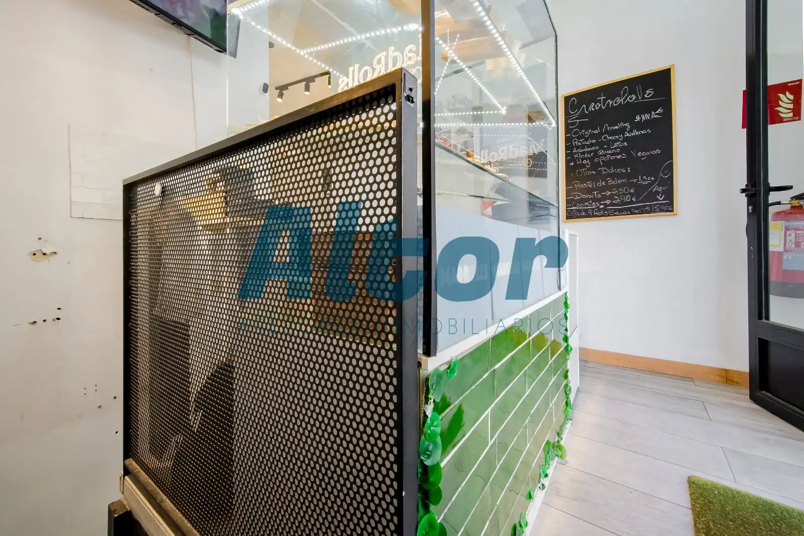 Commercial properties for sale in Madrid  with Air Conditioner