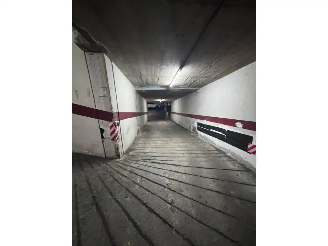 Garage zum Verkauf in Girona