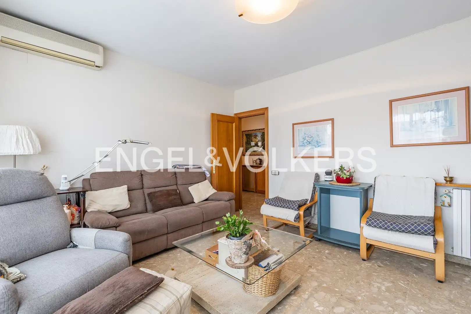 Living room of Houses for sale in Terrassa  with Air Conditioner, Heating and Private garden