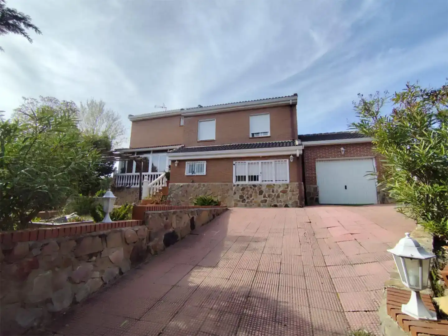 Vista exterior de Casa o chalet en venta en Uceda con Jardín privado, Trastero y Piscina